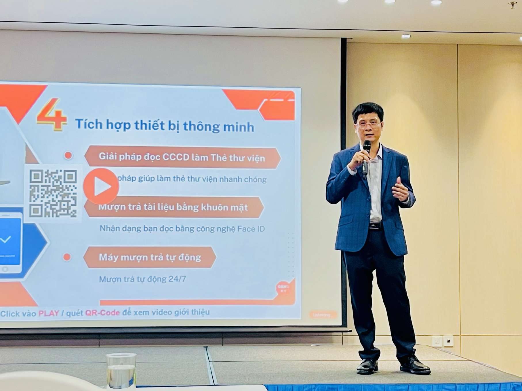 Thanh_UC.jpg (252 KB)